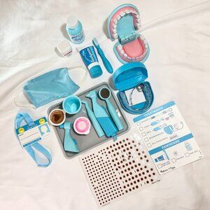 Melissa & Doug Super Smile Dentist Play Set - For 3+ Years - Gently Used